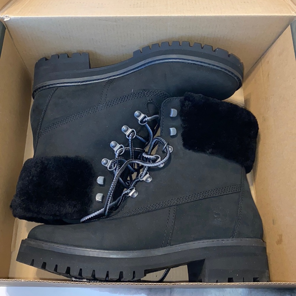 Timberland Courmayeur Valley 6in shearling Boo Black Nubuck